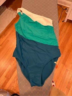 summersalt Colorblock One-Piece Swimsuit in White, Teal & Deep Teal